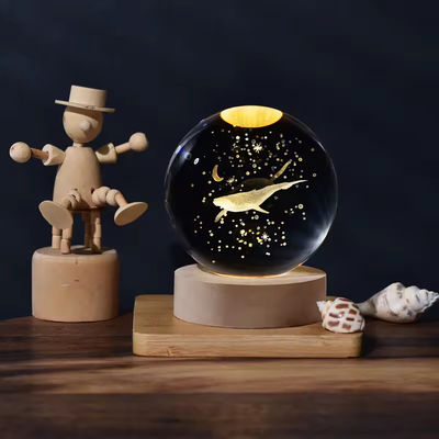 6 см 3D Art Crystal Ball Ночной свет День рождения Подарок Ночной свет Деревянный свет Основа Столовая лампа Декорация