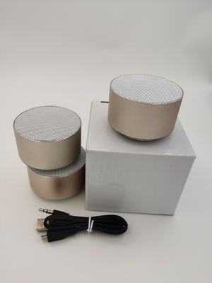 CE ROHS сертифицированный беспроводный портативный динамик Руки свободные 69x69x42 мм