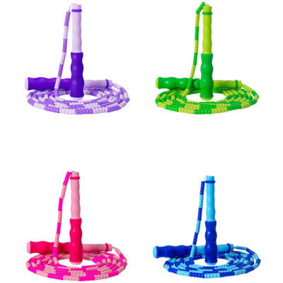 Регулируемая скакалка с мягкой нейлоновой веревкой с бусинами и волнообразной ручкой, обеспечивающей удобный захват и эффективные тренировки